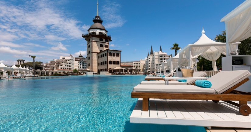 Titanic Mardan Palace